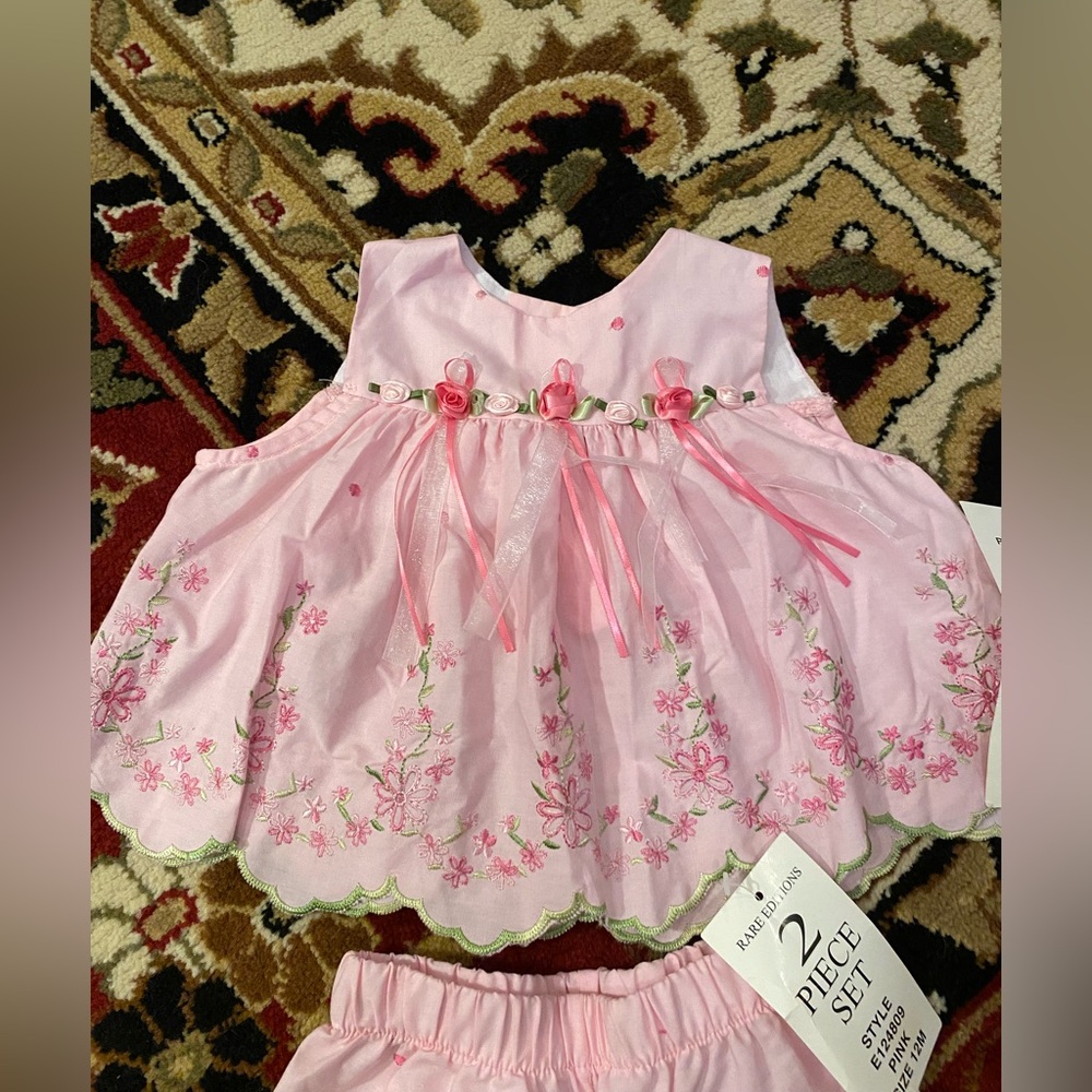 NWT 12M Pink Floral Baby Outfit - Picture 2 of 4